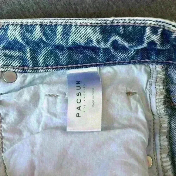 PacSun Mom Short Acid Wash Distressed 90s Cuffed Hem Jean Short Women’s Size 29. - Picture 9 of 12